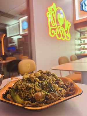 ShangHai Restaurant+ZhangLiang Spicy Hot Pot 张亮麻辣烫 by null