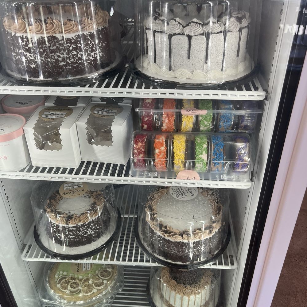I love that yall are showing your pride with these I e cream sandwiches!