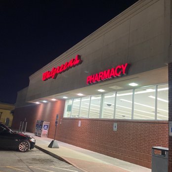 Walgreens - the front of a pharmacy at night - Drugstores Near Me - Houston, Texas Walgreens - the front of a pharmacy at night - Drugstores Near Me - Houston, Texas