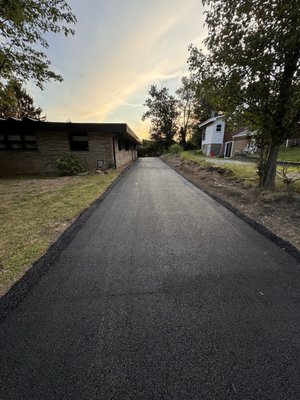 T & H Paving LLC