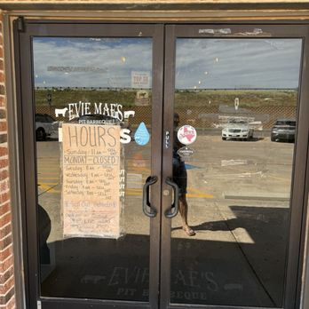 Evie Mae's Pit Barbecue - Barbeque Near Me - Wolfforth, Texas Evie Mae's Pit Barbecue - Barbeque Near Me - Wolfforth, Texas