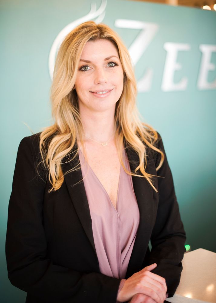 Amanda Kent Logo