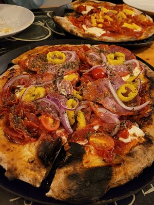 Hard Knox Pizza Bearden by null