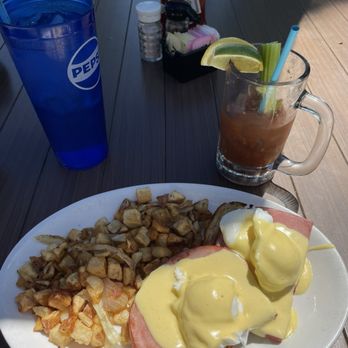 Lighthouse Cafe - Eggs Benedict - Breakfast & Brunch Near Me - Sanibel, Florida Lighthouse Cafe - Eggs Benedict - Breakfast & Brunch Near Me - Sanibel, Florida