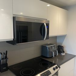 Albers Appliance - New microwave oven from Alber's