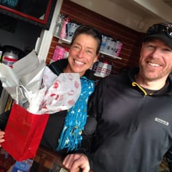 Carmel Bicycle - Nettie and Rob, the owners! Come on in