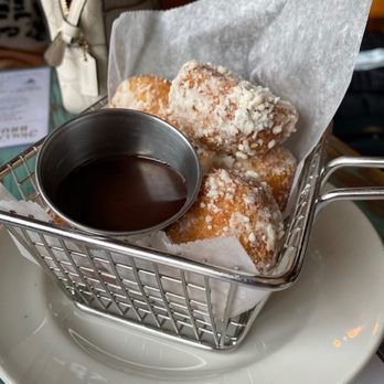 Café Hollander Hilldale - Beignets - American Near Me - Madison, Wisconsin