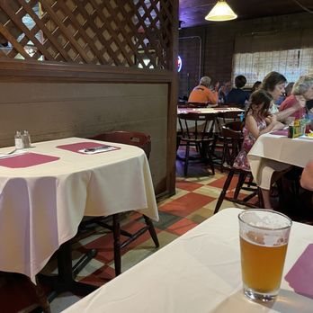 Mountainaire Tavern - Dining area inside. - Barbeque Near Me - Flagstaff, Arizona