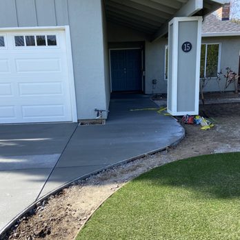 Garcia Landscaping - the front of a house with a new lawn - Landscaping Near Me Garcia Landscaping - the front of a house with a new lawn - Landscaping Near Me