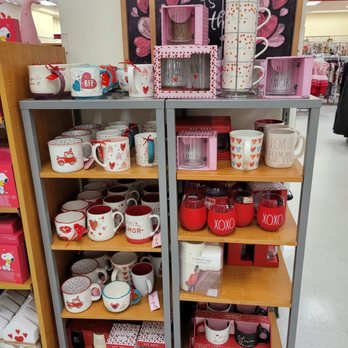 T.J. Maxx - Department Stores Near Me - Honolulu, Hawaii