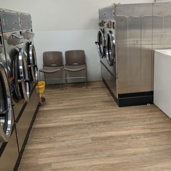 Dannys Laundromat - Laundromat Near Me - Avondale, Arizona