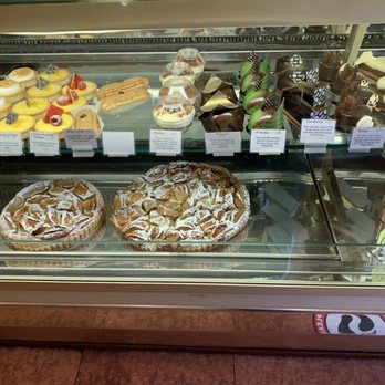 Fleur de Cocoa - Inside - Bakeries Near Me - Los Gatos, California Fleur de Cocoa - Inside - Bakeries Near Me - Los Gatos, California