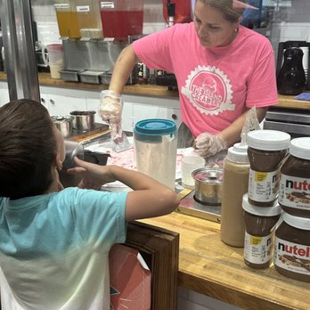 The Island Creamery - Rolled ice cream - Ice Cream & Frozen Yogurt Near Me - Pigeon Forge, Tennessee