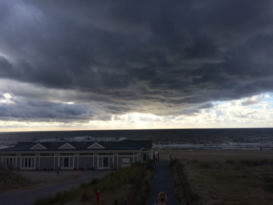 Breakers Beach House by null