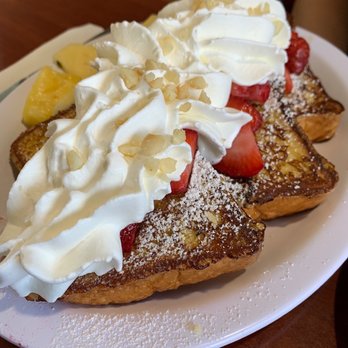 Eggs 'n Things - Waikiki Beach Eggspress - Hawaiian Sweet Bread French Toast - Breakfast & Brunch Near Me - Honolulu, Hawaii