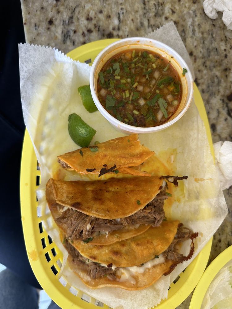 Taqueria Las Michoacanas Logo