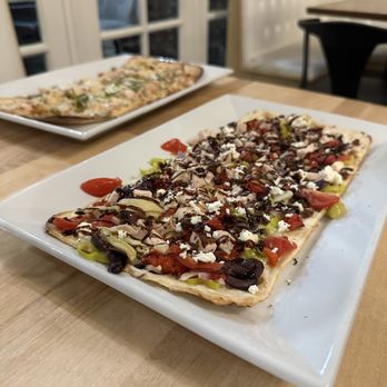 Waters Edge Winery Broken Arrow - Mediterranean flatbread pizza - Wine Tasting Room Near Me - Broken Arrow, Oklahoma