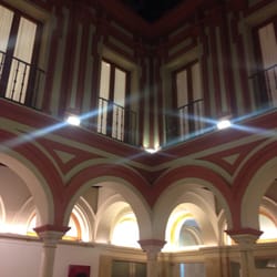 Casa de la Provincia - Patio Central