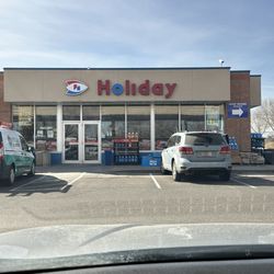 Holiday Station & Stores - Front of building