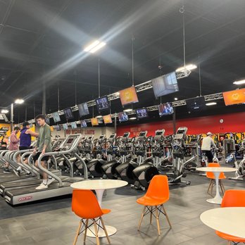 Crunch Fitness - Boulder - Trainers Near Me - Boulder, Colorado Crunch Fitness - Boulder - Trainers Near Me - Boulder, Colorado