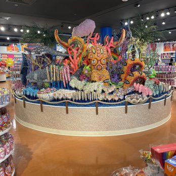 IT'SUGAR - More massive candy displays! - Candy Stores Near Me - Honolulu, Hawaii IT'SUGAR - More massive candy displays! - Candy Stores Near Me - Honolulu, Hawaii