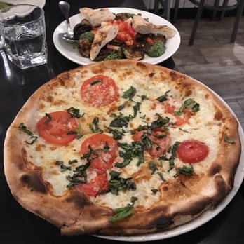 La Pizzeria - Caprese and veg pizza - Pizza Near Me - Campbell, California La Pizzeria - Caprese and veg pizza - Pizza Near Me - Campbell, California