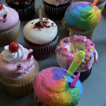 C'est Si Bon Bakery - Cupcakes - Bakeries Near Me - San Jose, California