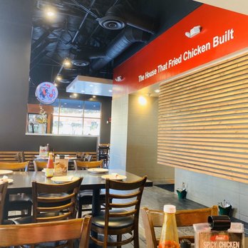 Max's Restaurant - Chula Vista - Inside the restaurant - Filipino Near Me - Chula Vista, California Max's Restaurant - Chula Vista - Inside the restaurant - Filipino Near Me - Chula Vista, California