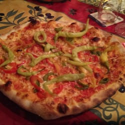 Pizzeria Romantica - Große Pizza mit Paprika und Pepperoni - sehr lecker!