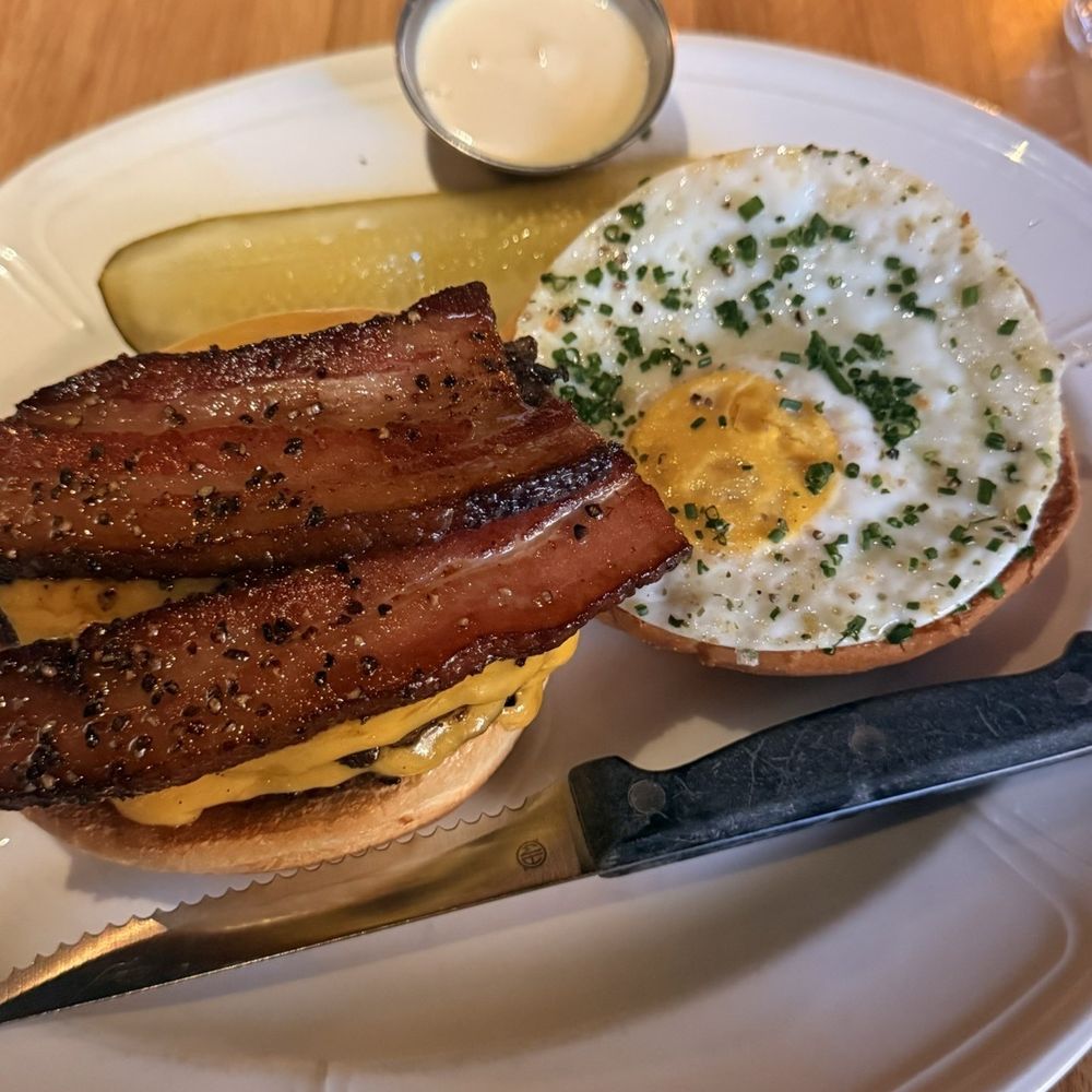 Au Cheval - Single Cheeseburger - Bars Near Me - Chicago, Illinois Au Cheval - Single Cheeseburger - Bars Near Me - Chicago, Illinois