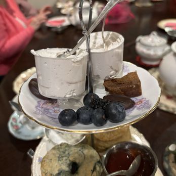 Royal Tea On King - Tea Rooms Near Me - Midland, Ontario Royal Tea On King - Tea Rooms Near Me - Midland, Ontario
