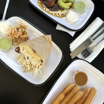 Amara Chocolate & Coffee - Arepa & churros - Coffee & Tea Near Me - Pasadena, California