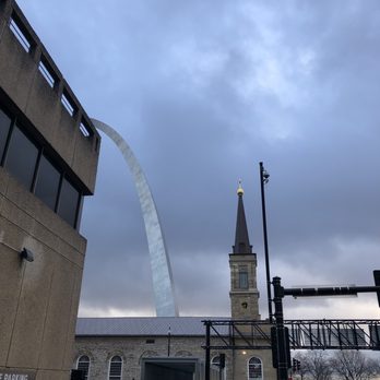 Gateway Arch - Landmarks & Historical Buildings Near Me - St. Louis, Missouri