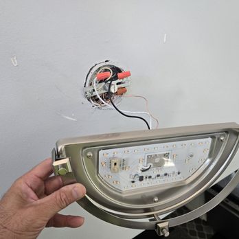AllStar Electrical Maintenance Company - Electricians Near Me - Honolulu, Hawaii AllStar Electrical Maintenance Company - Electricians Near Me - Honolulu, Hawaii