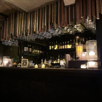 King George Speakeasy - Well appointed bar with amazing concoctions to make true cocktails. - Cocktail Bars Near Me - York, Pennsylvania King George Speakeasy - Well appointed bar with amazing concoctions to make true cocktails. - Cocktail Bars Near Me - York, Pennsylvania