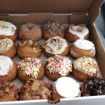 Da Vinci's Donuts - Box of HEAVEN! - Donuts Near Me - Alpharetta, Georgia Da Vinci's Donuts - Box of HEAVEN! - Donuts Near Me - Alpharetta, Georgia