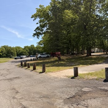 Woodlot Park - Parking - Parks Near Me - Monmouth Junction, New Jersey Woodlot Park - Parking - Parks Near Me - Monmouth Junction, New Jersey