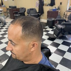 MasterBarber Dee 318-934-3248