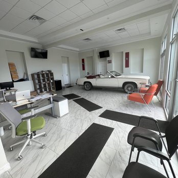 Lex Autos - Lex Autos Interior - Car Dealers Near Me - Hartford, Connecticut Lex Autos - Lex Autos Interior - Car Dealers Near Me - Hartford, Connecticut