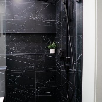 Pinnacle Construction - Beautiful bold shower with wall to wall niche - Tiling Near Me - San Jose, California Pinnacle Construction - Beautiful bold shower with wall to wall niche - Tiling Near Me - San Jose, California