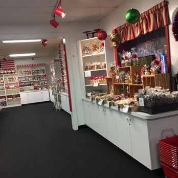 Pandolfi's Fine Chocolates - Pandolfi's of Bellingham -- 40 North Main Street / Route 126, Bellingham         Interior - Chocolatiers & Shops Near Me - Bellingham, Massachusetts