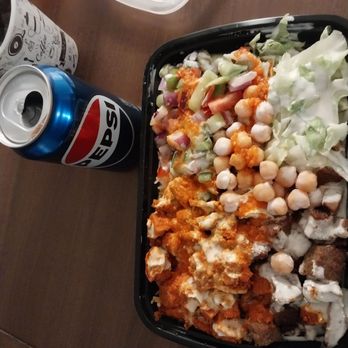 Halal Tasty Treat - Chicken/gyro combo rice bowl comes with drink - Food Trucks Near Me - Arlington, Virginia Halal Tasty Treat - Chicken/gyro combo rice bowl comes with drink - Food Trucks Near Me - Arlington, Virginia