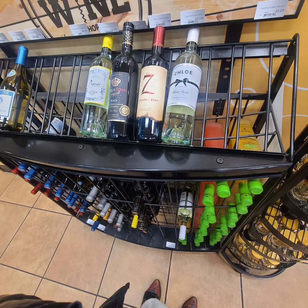 SHEETZ Updated September 2024 13 Photos & 16 Reviews 747 Fairfax