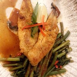 Giggling Squid - Dry Red Curried Mackerel