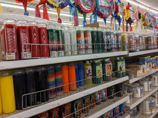 El Molino Supermarket by null