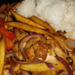 Saltado De Pollo