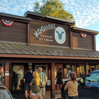 Moomers - Ice Cream & Frozen Yogurt Near Me - Traverse City, Michigan