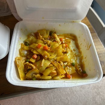 Great Wall Cafe - Curry chicken. Absolute trash. Either redo the recipe or take it off your menu. I've never been so pissed at a dinner item such as this. - Chinese Near Me - Killeen, Texas