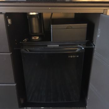 Houston Marriott Sugar Land - Frig and mini coffee maker - Hotels Near Me - Sugar Land, Texas