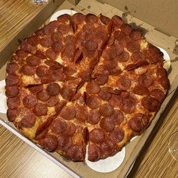 Pepperoni pizza Pepperoni pizza